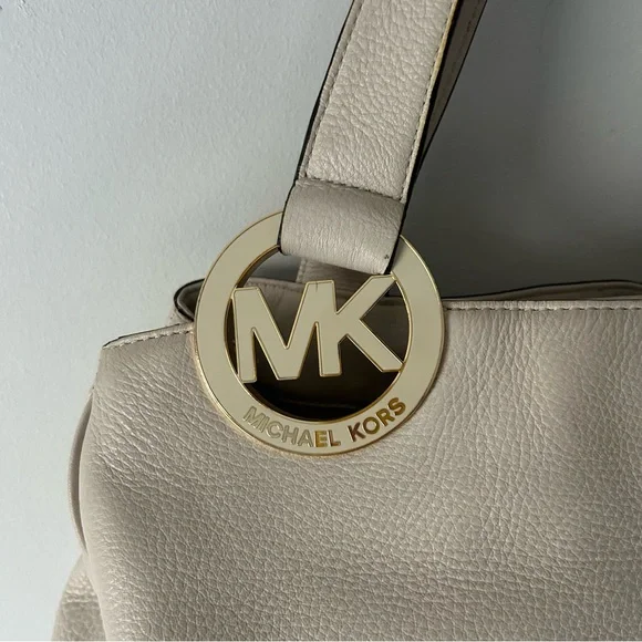 Michael Kors East West Fulton pebbled leather tote - Picture 2 of 13